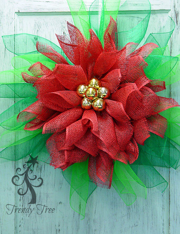 50+ Festive Wreaths To Deck Your Door For The Holidays 50