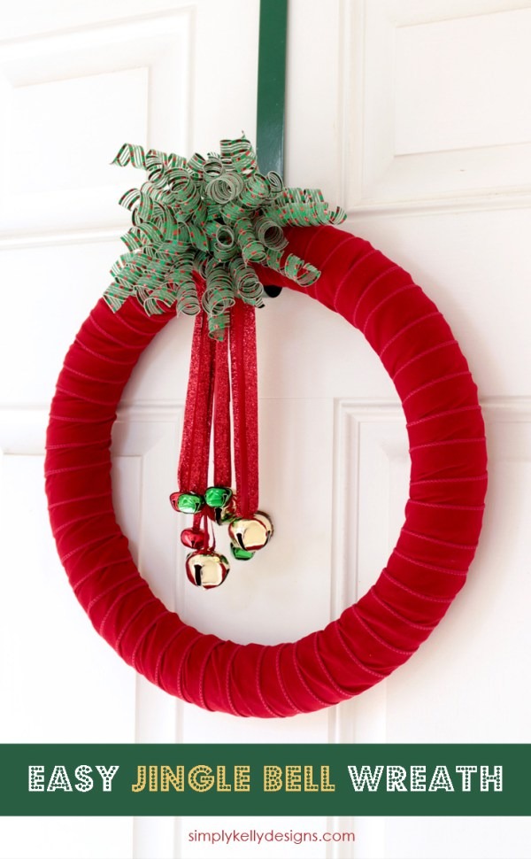 50+ Festive Wreaths To Deck Your Door For The Holidays 41