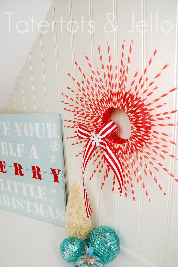 50+ Festive Wreaths To Deck Your Door For The Holidays 32