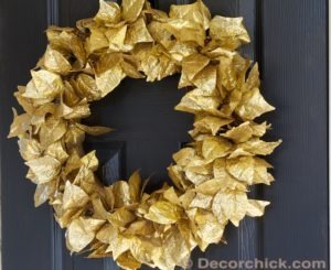 50+ Festive Wreaths To Deck Your Door For The Holidays 12