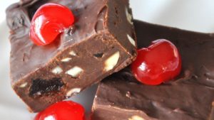 50 Awesome Christmas Fudge Recipes Bursting With Holiday Flavor 47