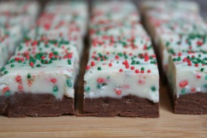 50 Awesome Christmas Fudge Recipes Bursting With Holiday Flavor 29