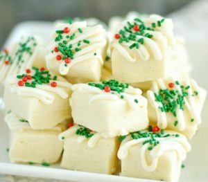 50 Awesome Christmas Fudge Recipes Bursting With Holiday Flavor 16