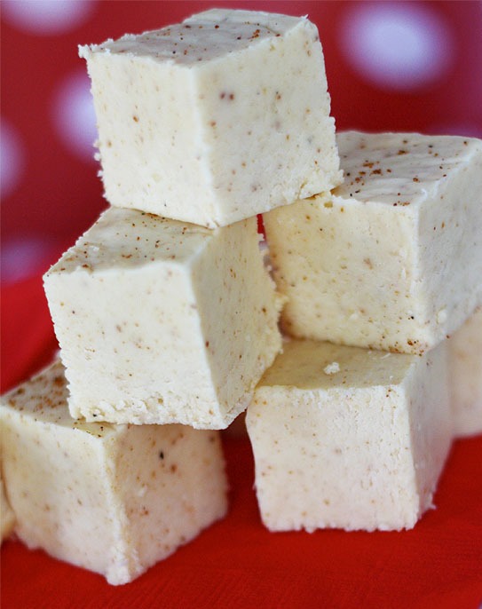 50 Awesome Christmas Fudge Recipes Bursting With Holiday Flavor 27
