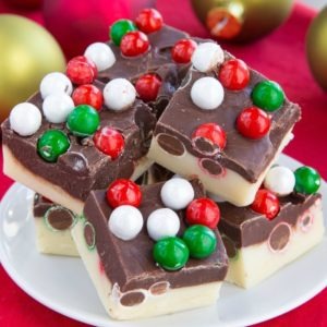 50 Awesome Christmas Fudge Recipes Bursting With Holiday Flavor 21