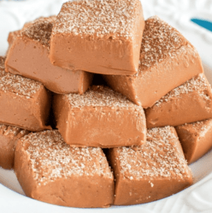 50 Awesome Christmas Fudge Recipes Bursting With Holiday Flavor 15