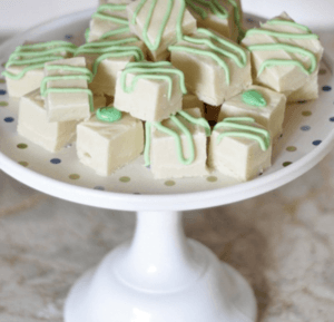 50 Awesome Christmas Fudge Recipes Bursting With Holiday Flavor 52