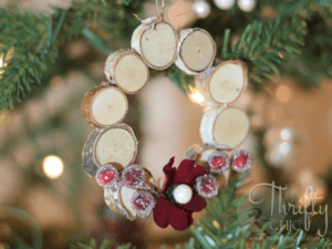 75 DIY Ornaments That'll Take Your Tree To The Next Level 45