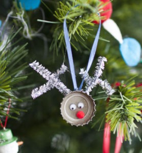 75 DIY Ornaments That'll Take Your Tree To The Next Level 73