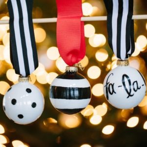 75 DIY Ornaments That'll Take Your Tree To The Next Level 3