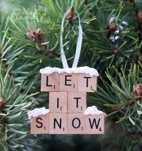 75 DIY Ornaments That'll Take Your Tree To The Next Level 8