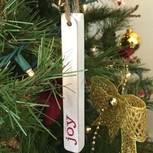 75 DIY Ornaments That'll Take Your Tree To The Next Level 10