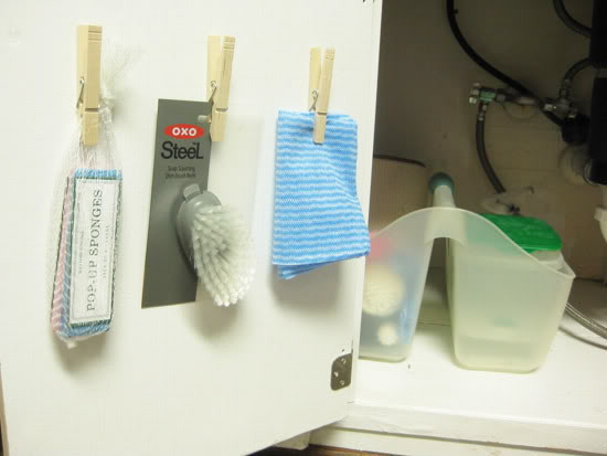 21 Genius Tips To Organize Literally Everything With Command Hooks 11