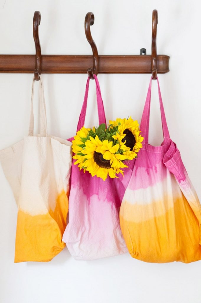 11 Easy to Make DIY Totes To Carry All Your Junk With Pride 6