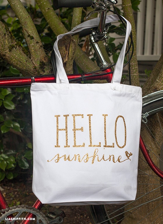 11 Easy to Make DIY Totes To Carry All Your Junk With Pride 2