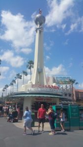These tips to stay Keto at Disney's Hollywood Studios are THE BEST! I am so happy I found these GREAT Disney's Hollywood Studios keto tips! Now I have great ways to stay Keto. So pinning!