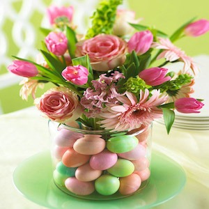 40 Easy & Inexpensive Centerpieces for Spring & Easter 13