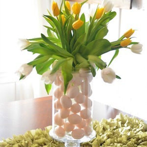 40 Easy & Inexpensive Centerpieces for Spring & Easter 24