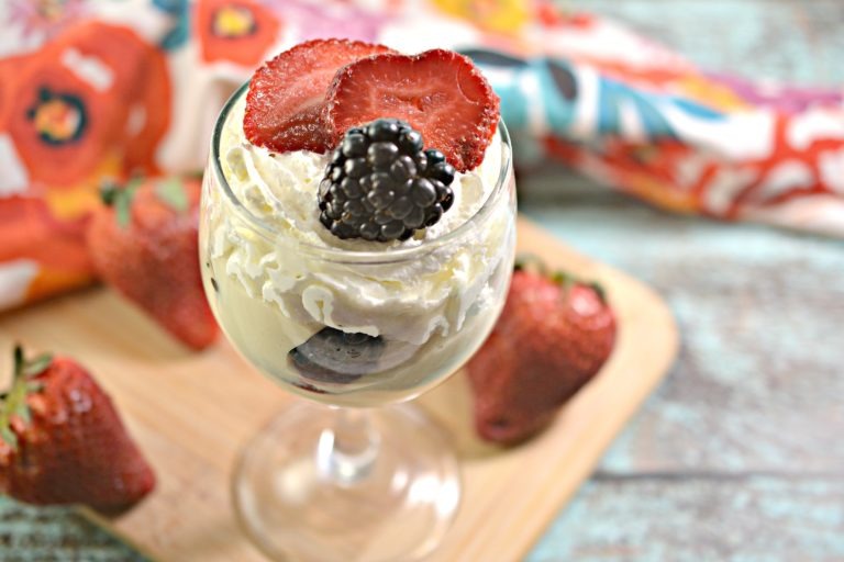 Keto Berry Cheesecake Parfait 1284