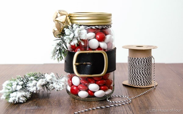 15 Fun & Festive Gifts In A Jar 4