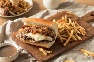 Best Easy Slow Cooker French Dip Sandwiches 2
