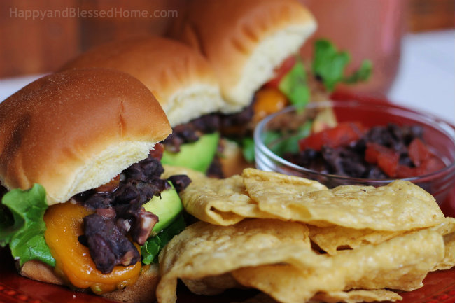 20 Delicious Slider Recipes for Tailgating 7