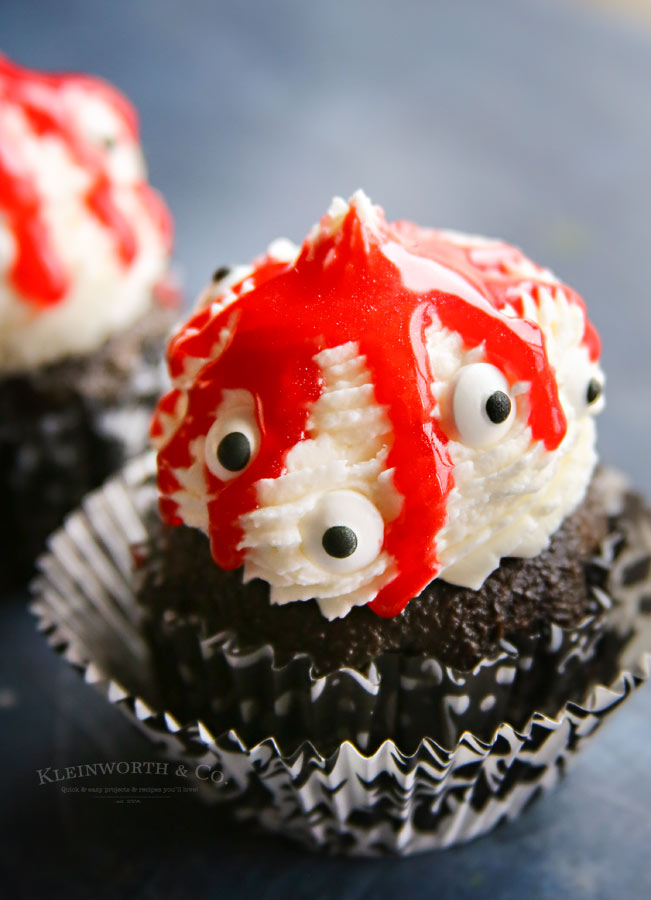 45 Fun & Festive Halloween Cupcake Ideas 10