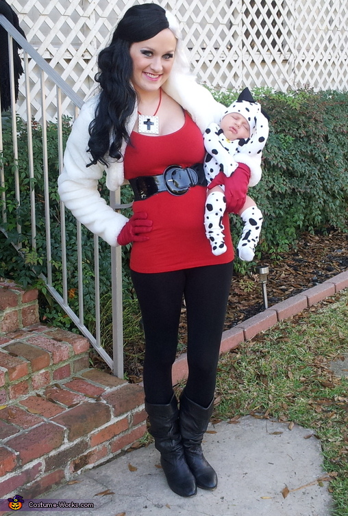 Mommy And Me Halloween Costumes CRUELLA