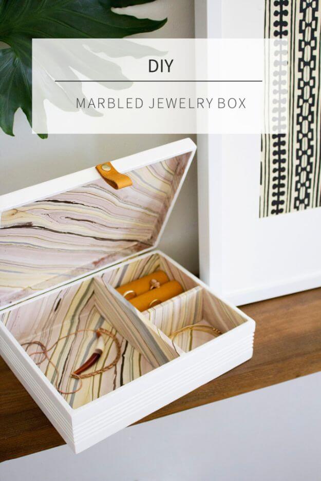 21 DIY Jewelry Organizers: A Practical and Stylish Way to Store Your ...