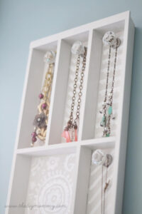 21 DIY Jewelry Organizers: A Practical and Stylish Way to Store Your Collection 13