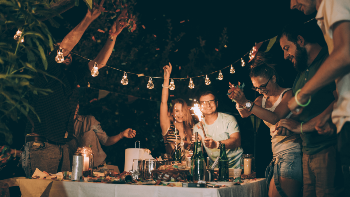 Master the Magic of Autumn: 9 Secrets to Hosting an Unforgettable Fall Dinner Party 8