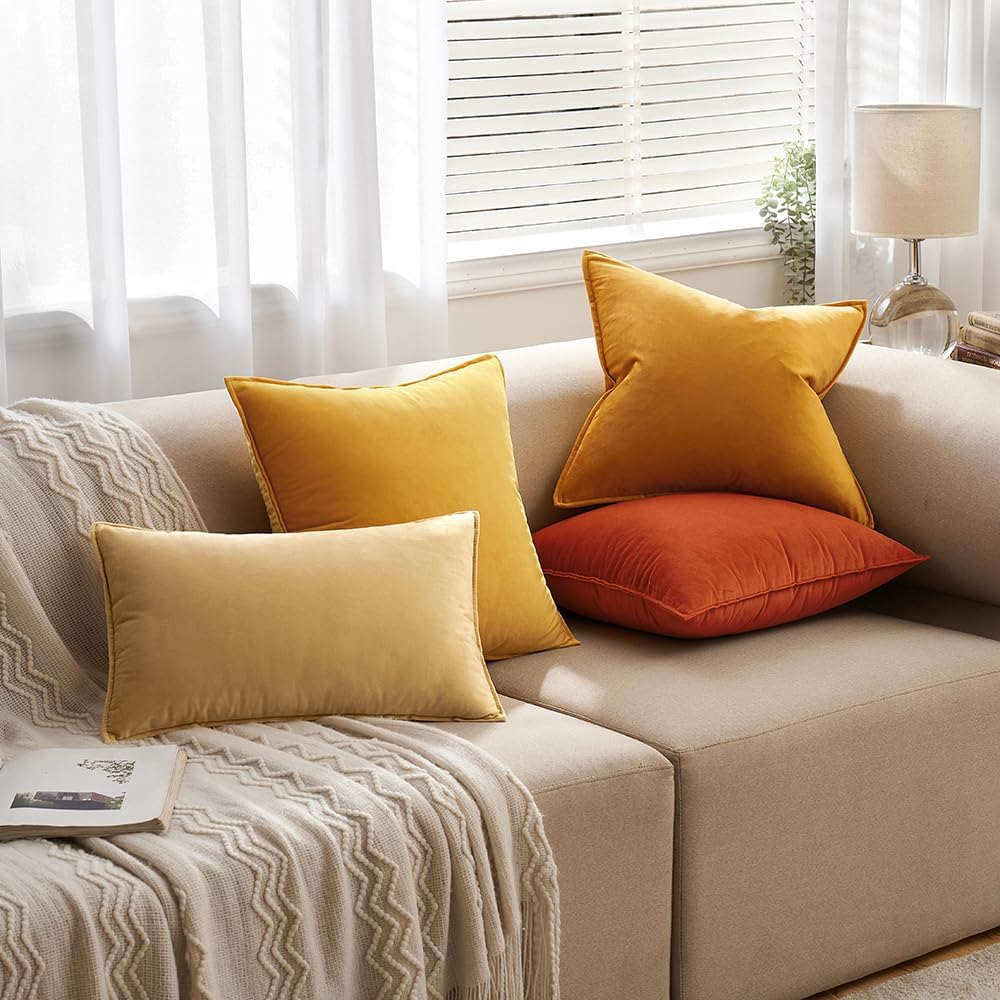30 Elegant Yet Affordable Fall Living Room Decor Ideas 18