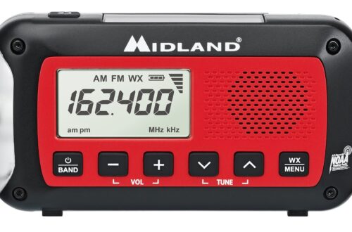 How the Midland ER40 Emergency Crank Radio Became My Silent Hero in the Eye of Storms 14