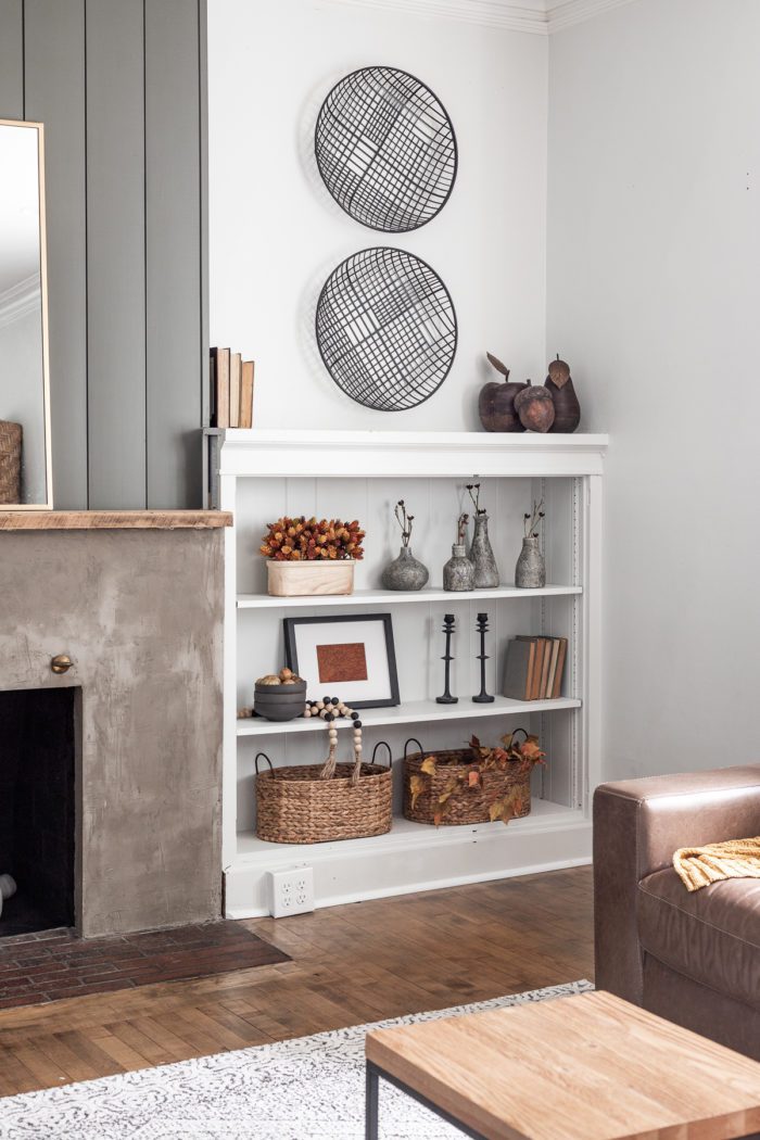 30 Elegant Yet Affordable Fall Living Room Decor Ideas 24