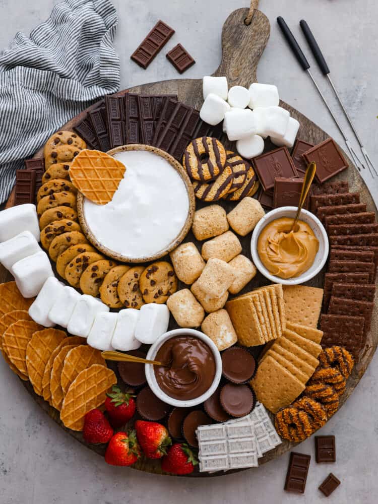 Unleash Your Inner Foodie: 41 Insta-Worthy Charcuterie Board Ideas That Will Make Your Guests Drool 17
